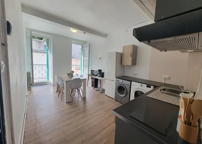 Lumineuse - Centre Et Chateau - Cuisine Partagee Et Salle De Bain Privee